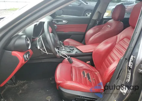 2017 Alfa Romeo Giulia Ti Q4 z USA, uszkodzony, nr VIN ZARFAEENXH7551215